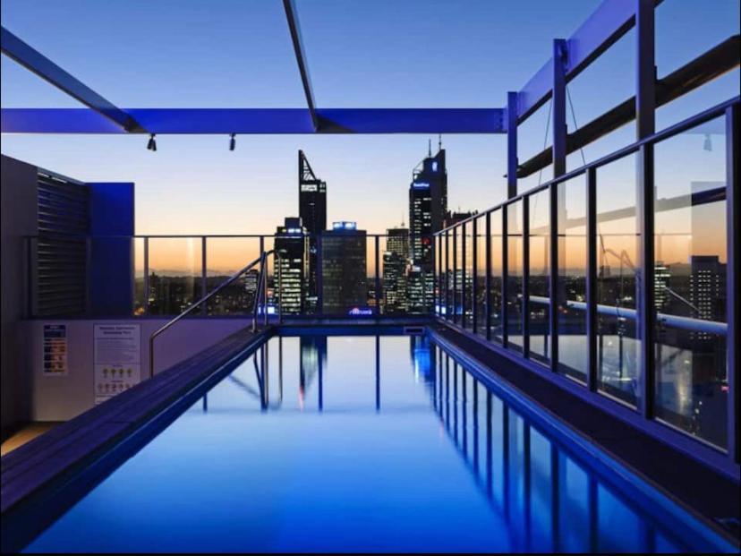 In The City Perth 1B1B Pool And Nice View Eksteriør billede